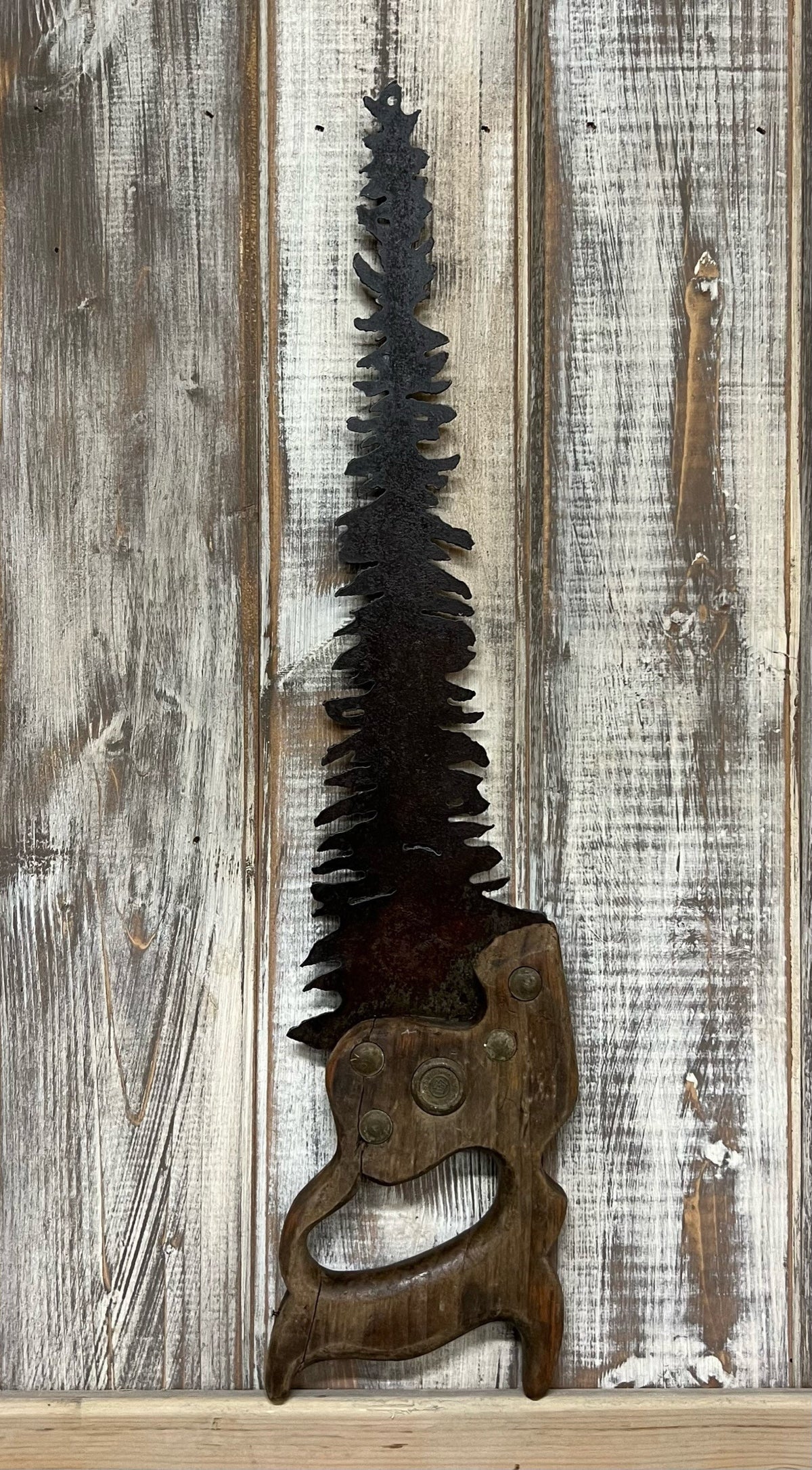 Rusty Saw Blade Tree Art: Repurposed Hand Saw Decor
