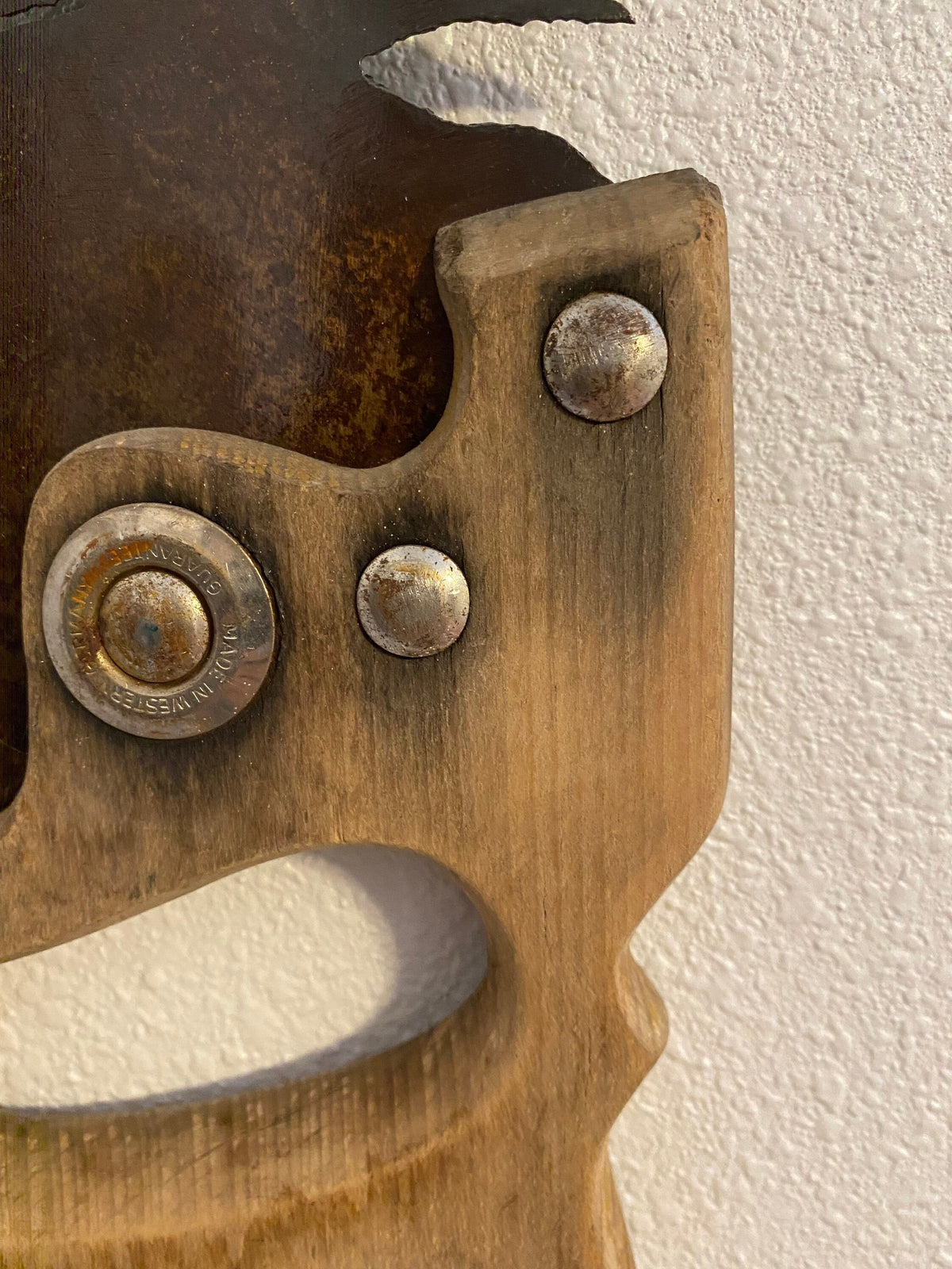 Rusty Saw Blade Tree Art: Repurposed Hand Saw Decor