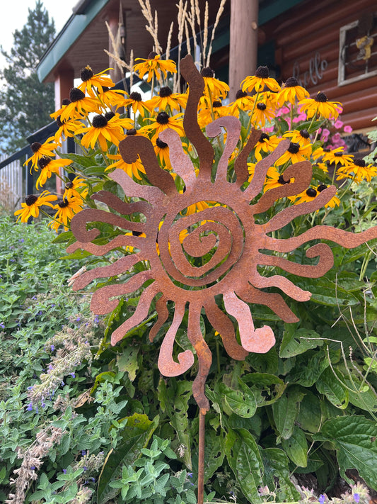 Rusty Metal Sun Garden Stake: Southwestern Art Decor