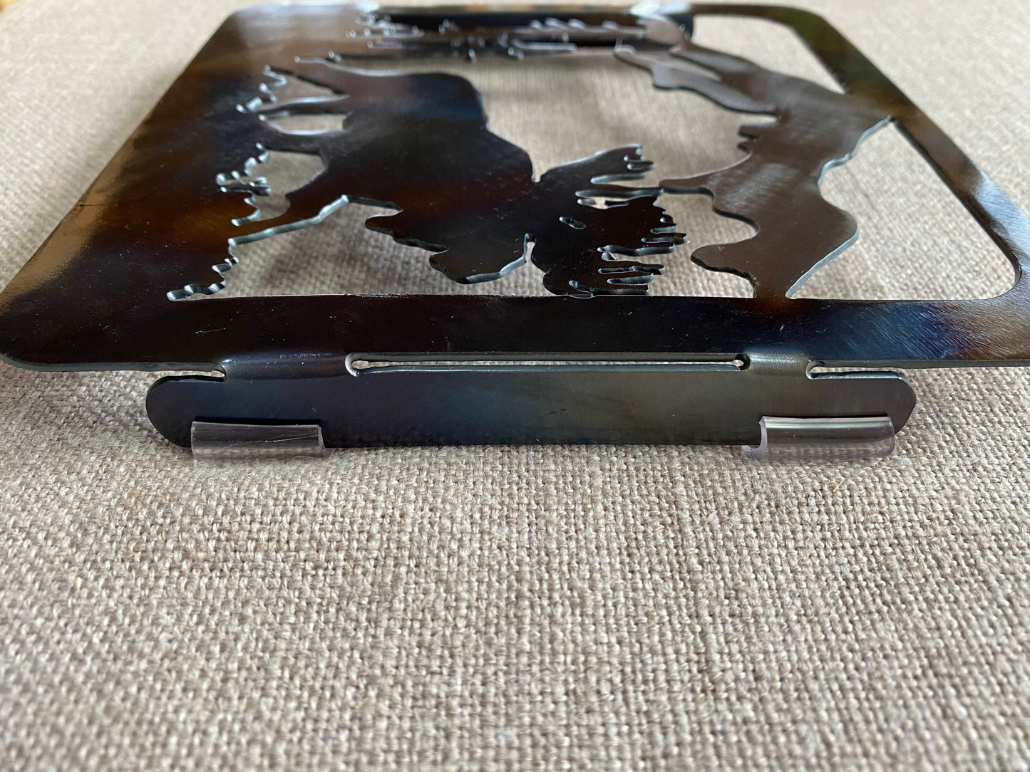 Metal Elk Trivet: Heat-Treated Steel Cabin Decor