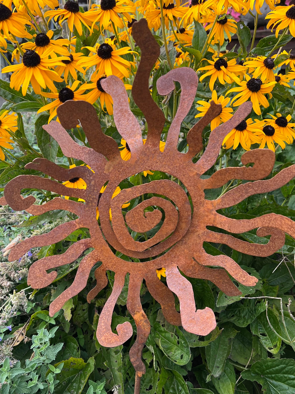 Rusty Metal Sun Garden Stake: Southwestern Art Decor