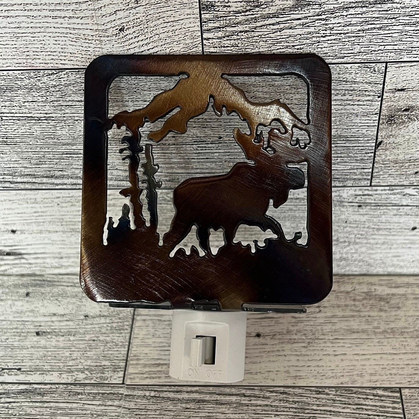 Metal Wildlife Nightlight: Heat-Treated Steel Cabin Decor