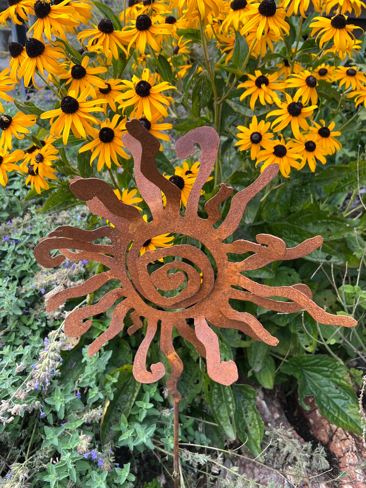Rusty Metal Sun Garden Stake: Southwestern Art Decor