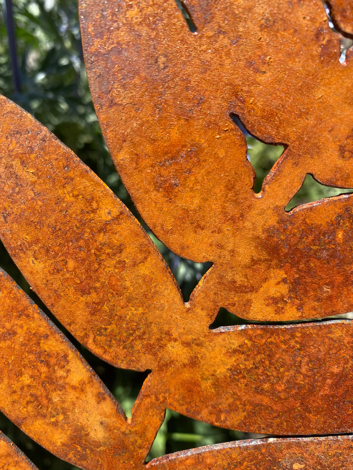 Large Rusty Metal Fern Garden Stakes: Natural Rust Finish