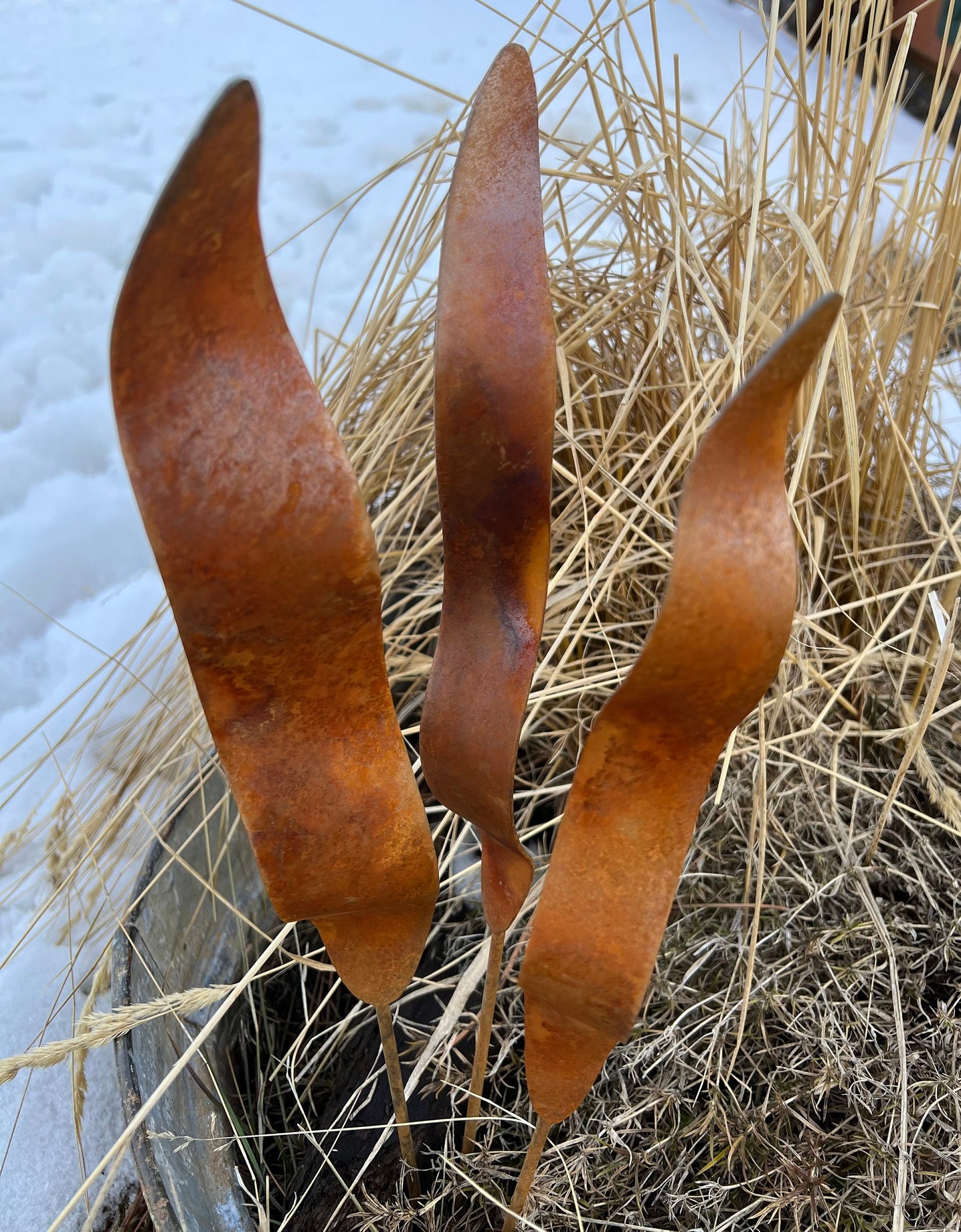 Wavy Rusty Garden Stakes: Rustic Metal Garden Art