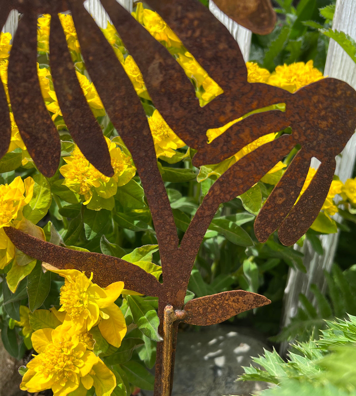 Rusty Metal Coneflower Garden Stake: Natural Rust Finish
