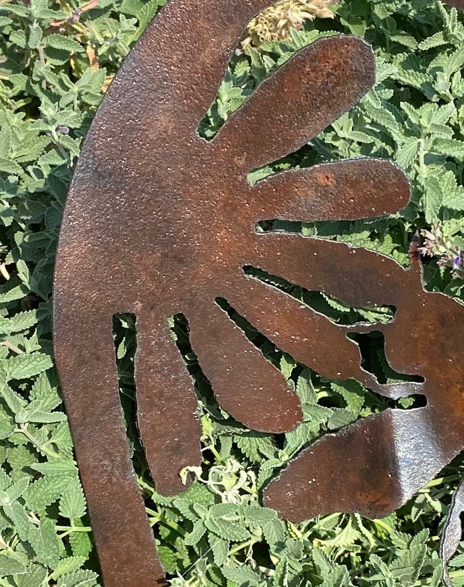 Rusty Shovel Garden Art: Bee & Flower Metal Decor